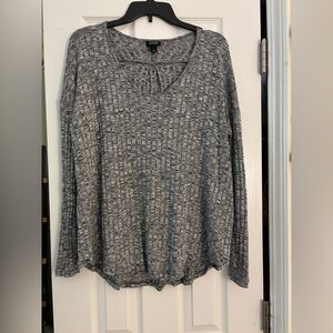 a.n.a Gray Patterned Long Sleeve Top